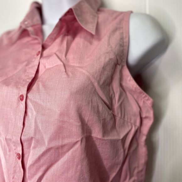 Express Iridescent Pink Sleeveless Button Down Top - Picture 2 of 3